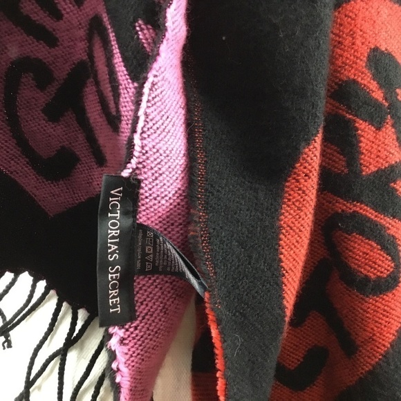 VICTORIA’S Secret Love Victoria Fringed Red Pink Black Color Block Scarf - Picture 5 of 10